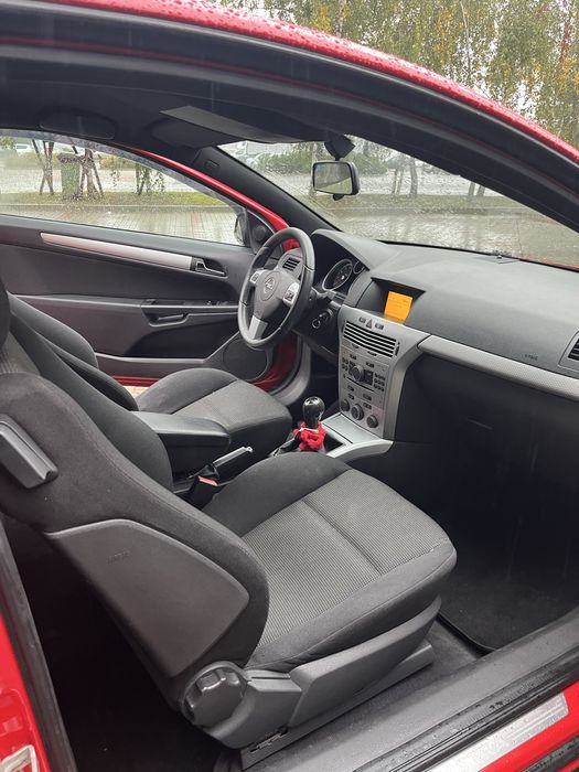 Opel Astra H 1.6 GTC