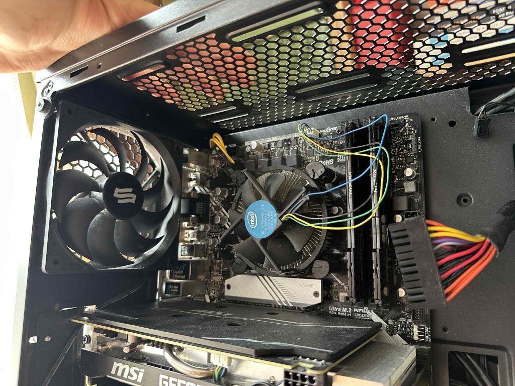 Komputer (RTX 2060)(bez płyty głownej)