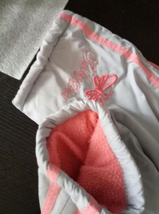 Продам костюм и плащ на девочку