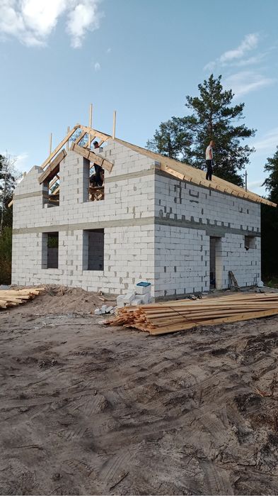 Фундамет, Укладка газоблоку,Покрівля,Фасадні роботи,Монтаж Паркану,