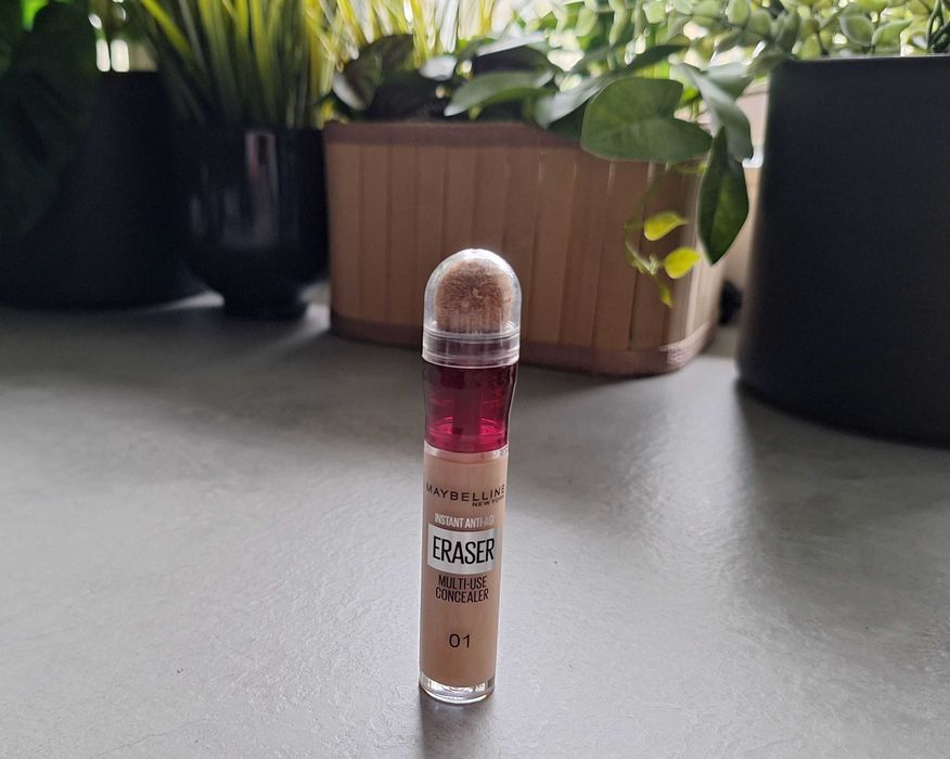 Maybelline Korektor Instant Eraser 01 Light