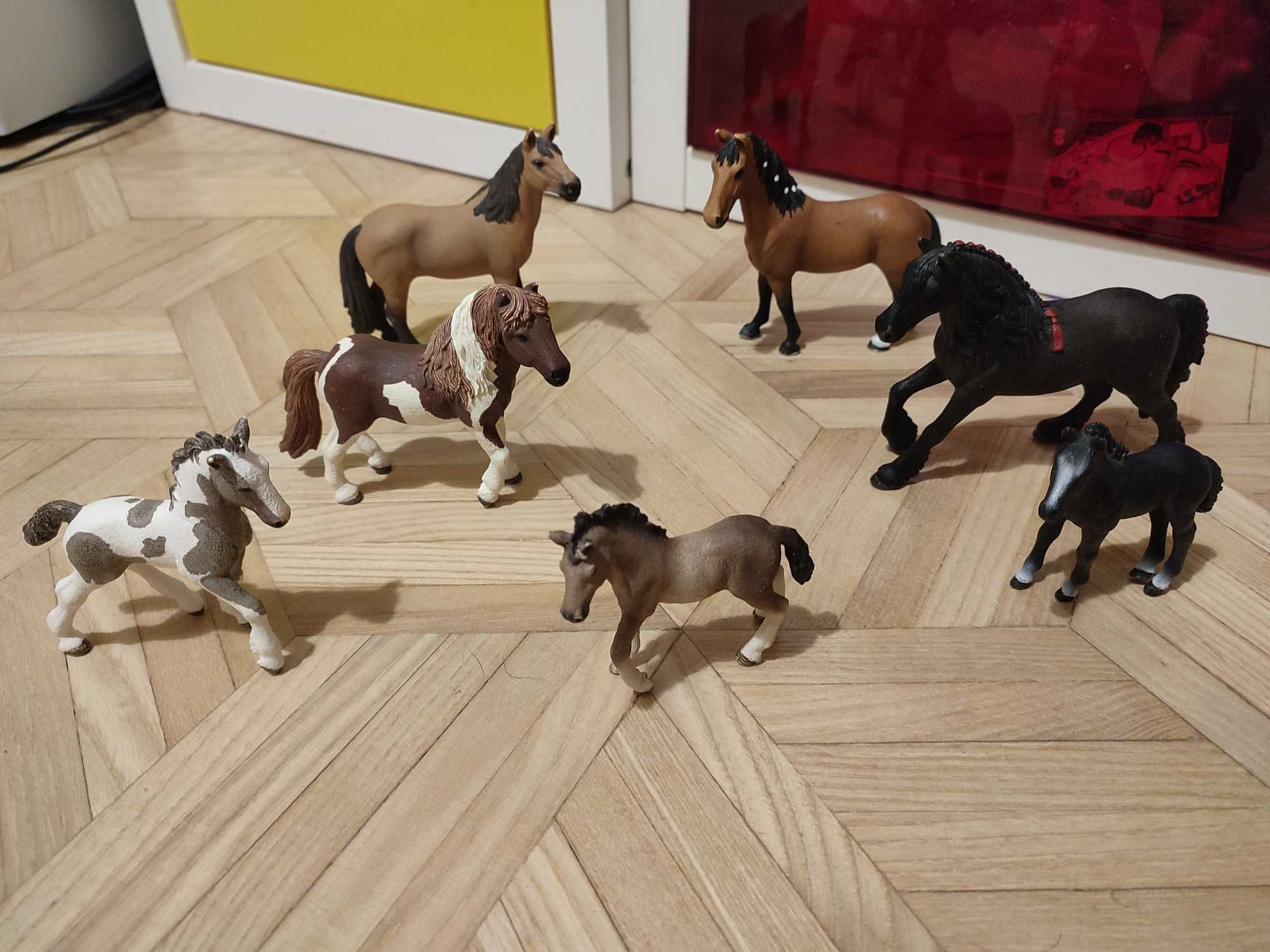 Sprzedam figurki koni Schleich