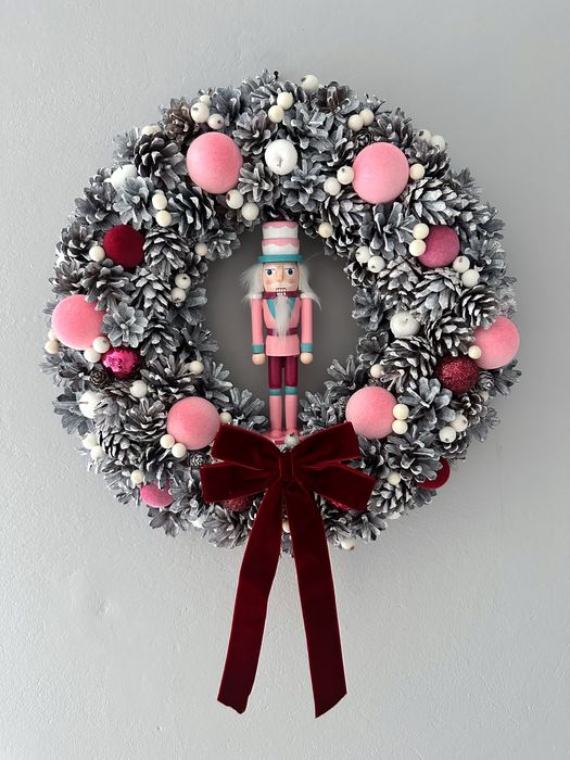 Wianek świąteczny na drzwi