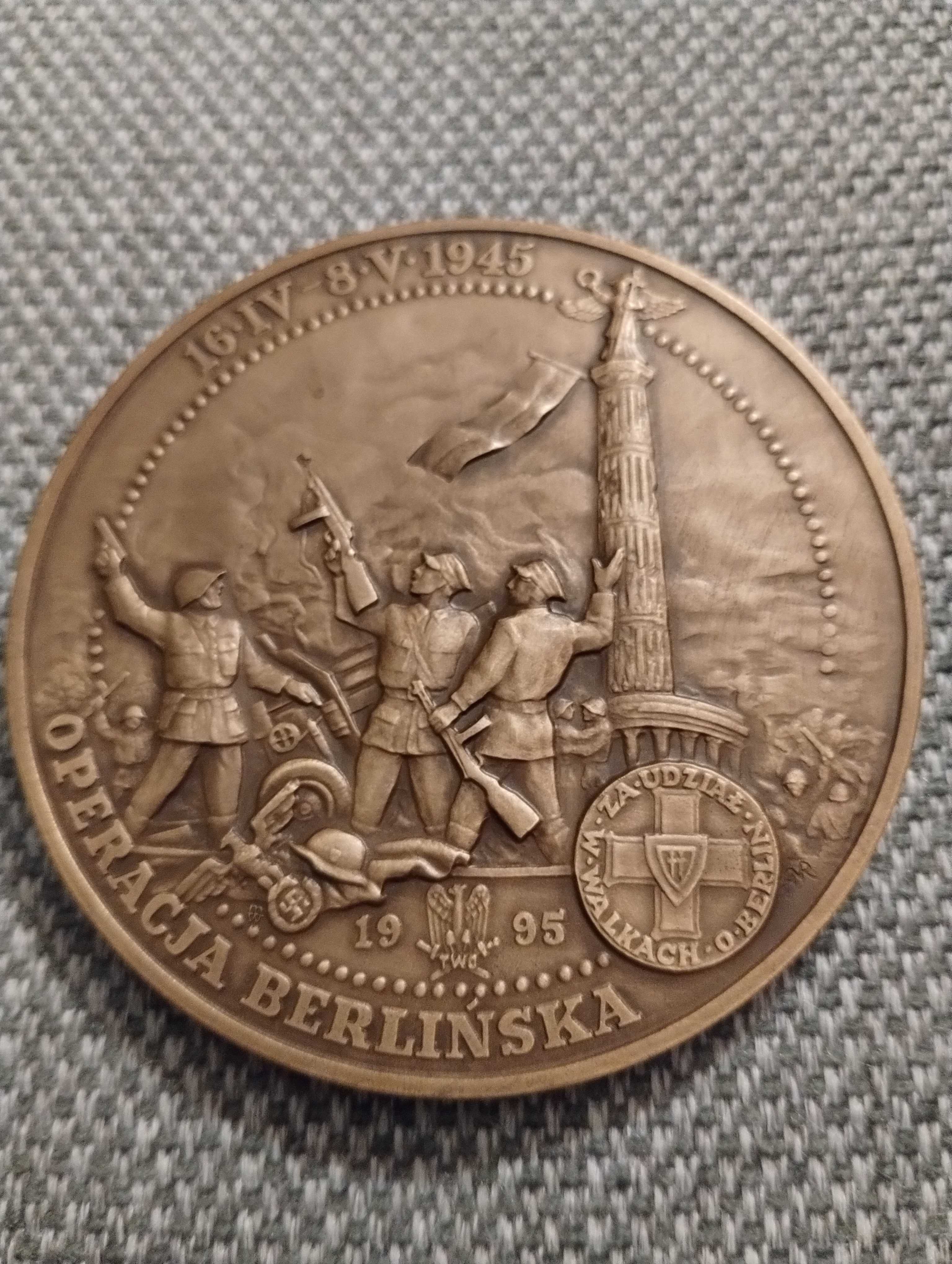 2 Medale - Operacja Berlińska Marszałek Żymierski-Rola
