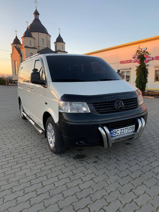 Т5 1.9 ТДІ затонований на дугах є вебаста на зимовій ризині