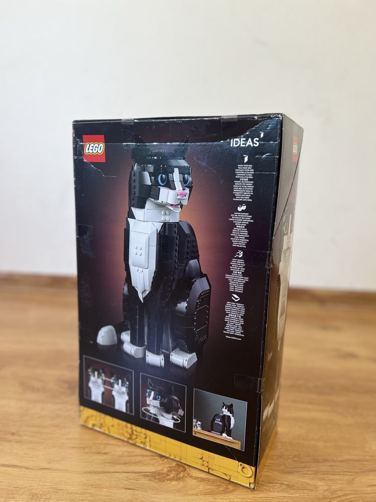 LEGO Ideas Кіт у смокінгу (Tuxedo Cat) 21349
