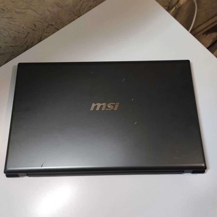 Игровой ноутбук MSI CX70 | 17.3 FHD | Core i5 | видео 2гб | 8/240 SSD