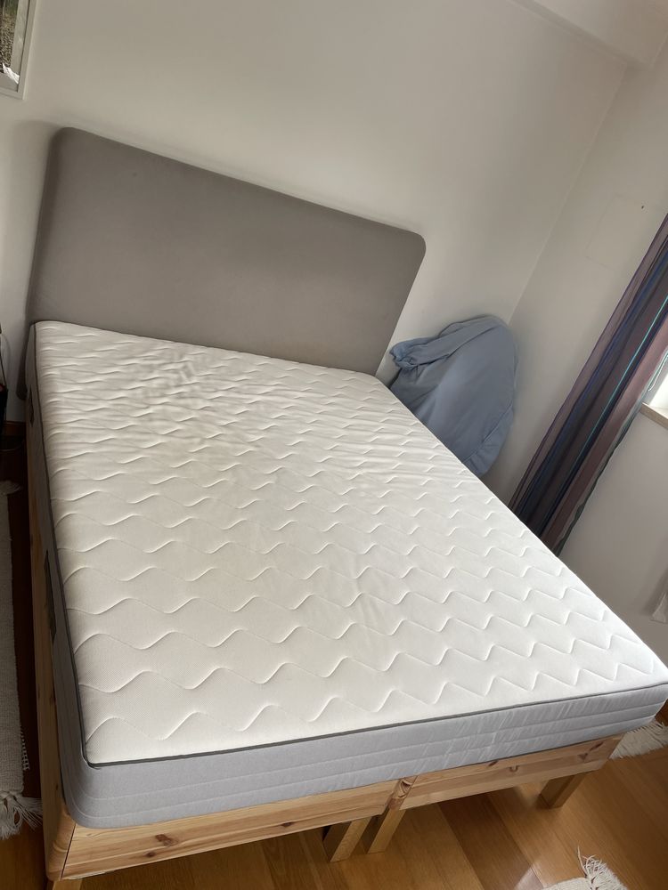 Cama madeira maciça revestida 2 estrados separaveis colchao visco