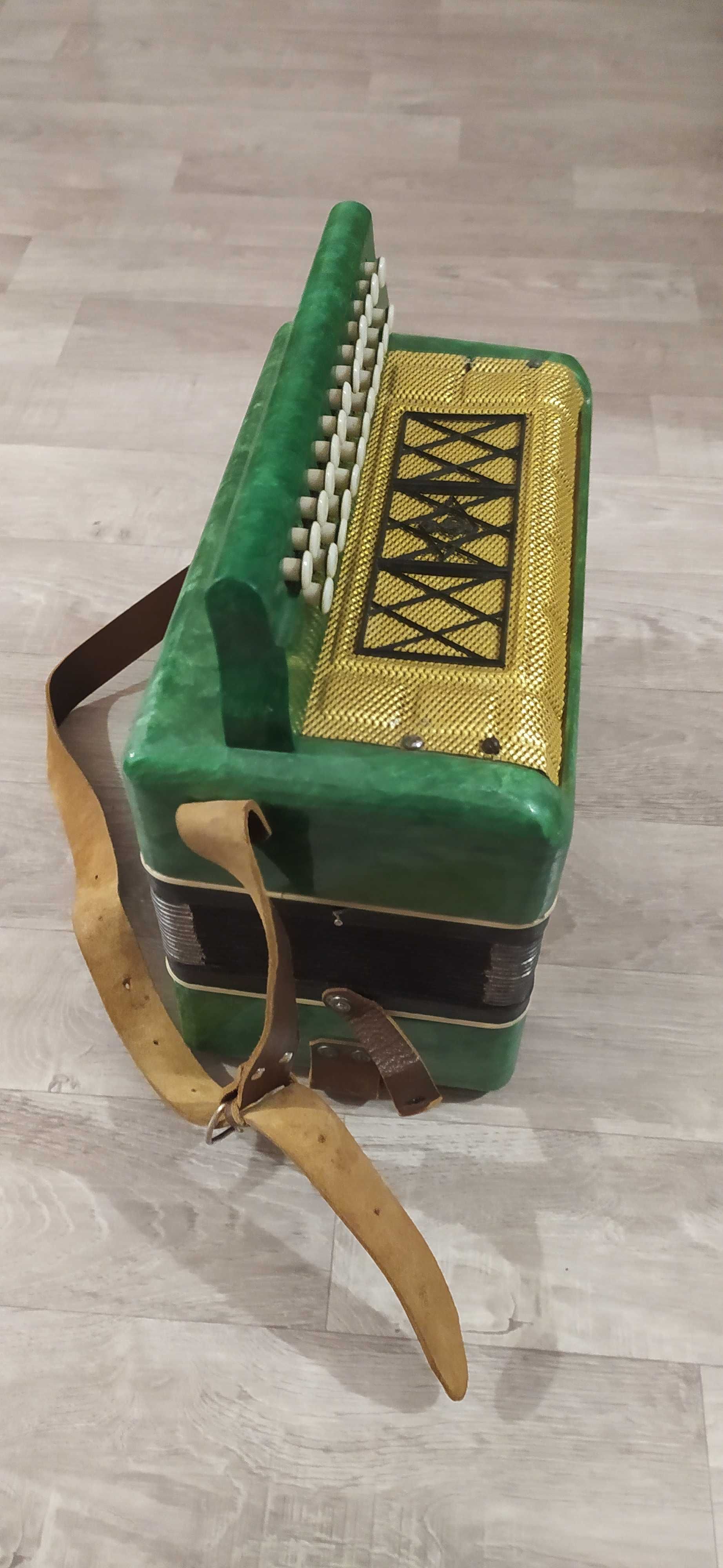 Продам гармошку Марічка 3