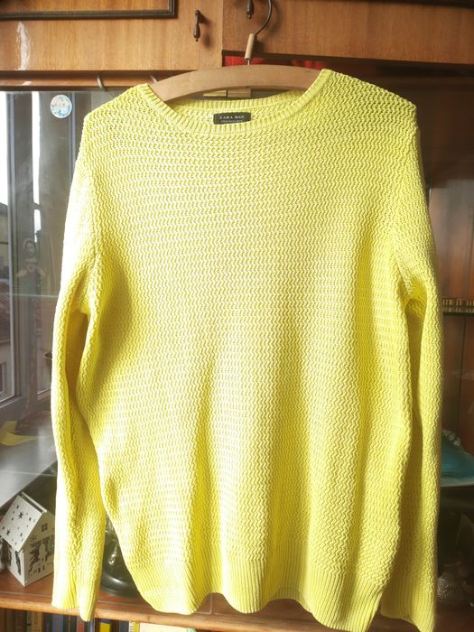 Світшот лимонного кольору