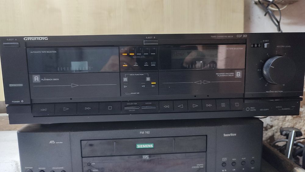 Grundig CCF301 Magnetofon
