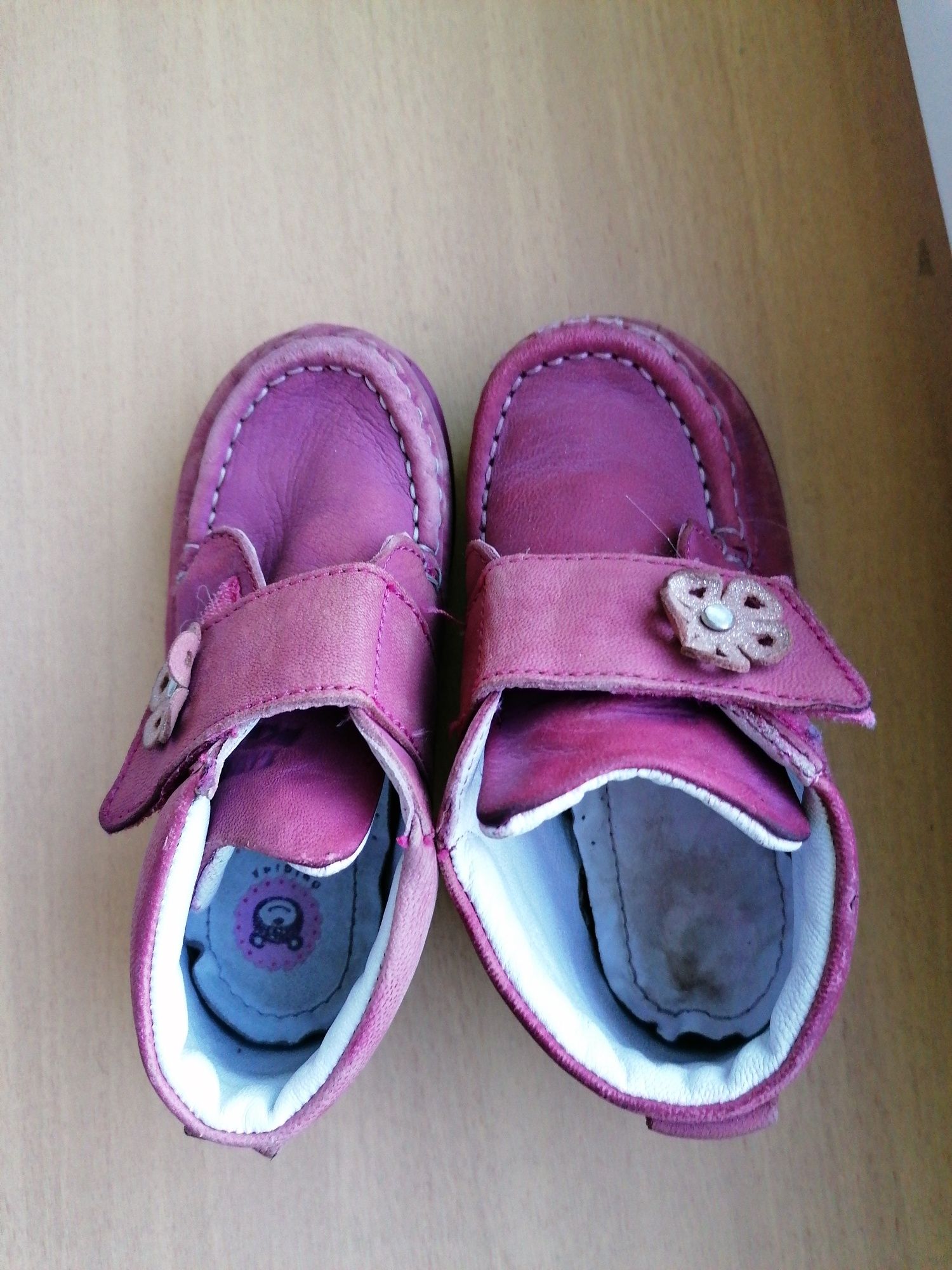 Buty buciki dla dziewczynki w rozmiarze 24