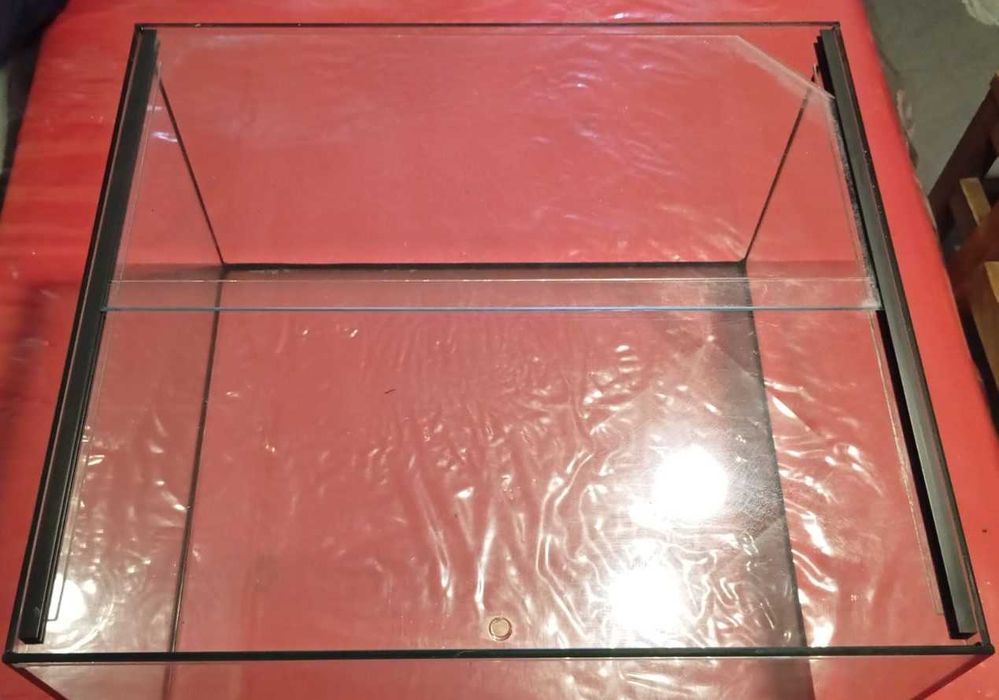 Aquários com tampa Scalare