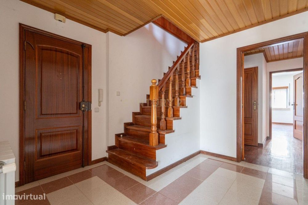 Apartamento T2 + 2 - Duplex com terraço