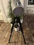 Lampa stojąca retro, designerska, statyw kinowy