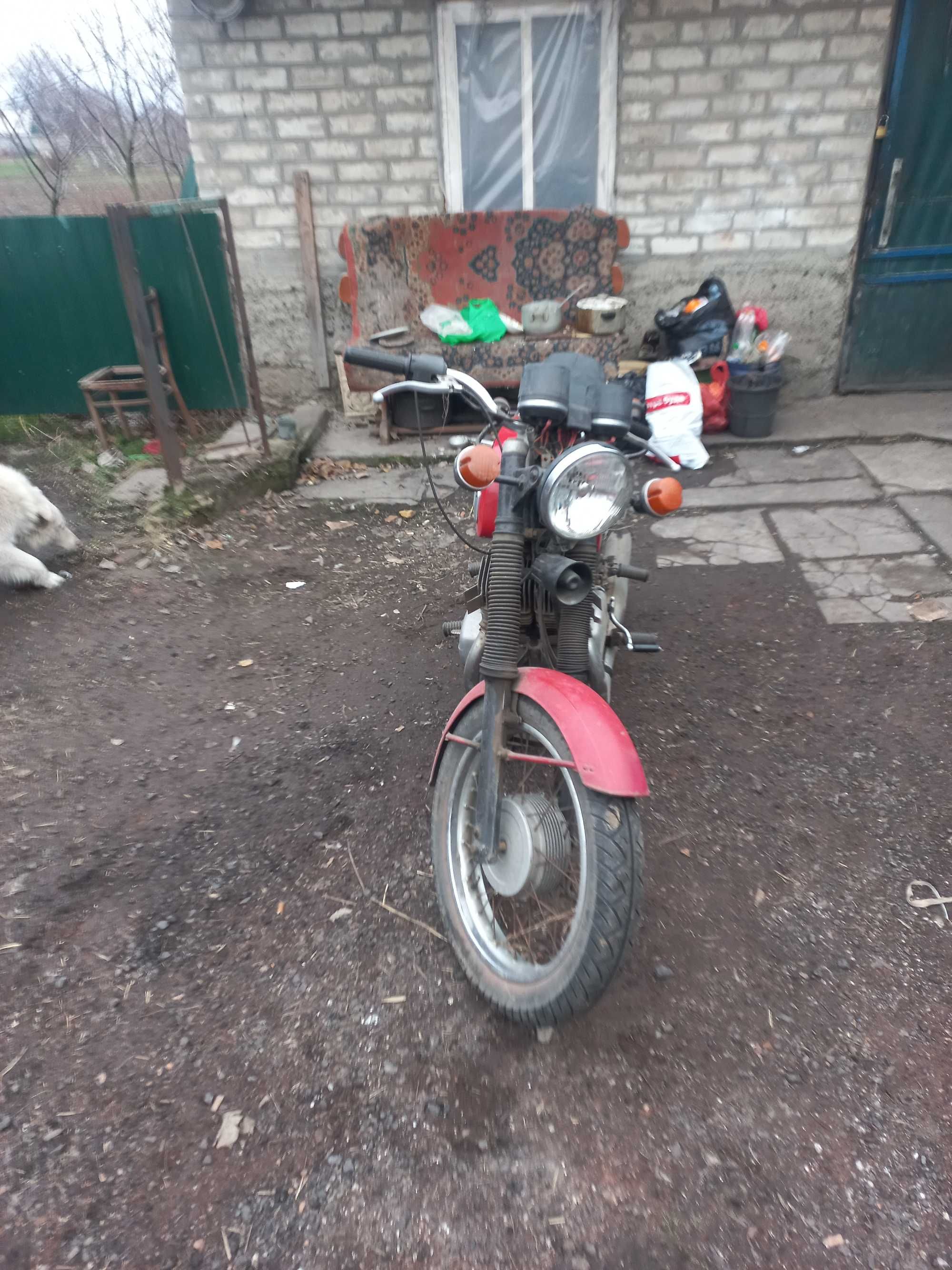 Продам срочно  Яву 350