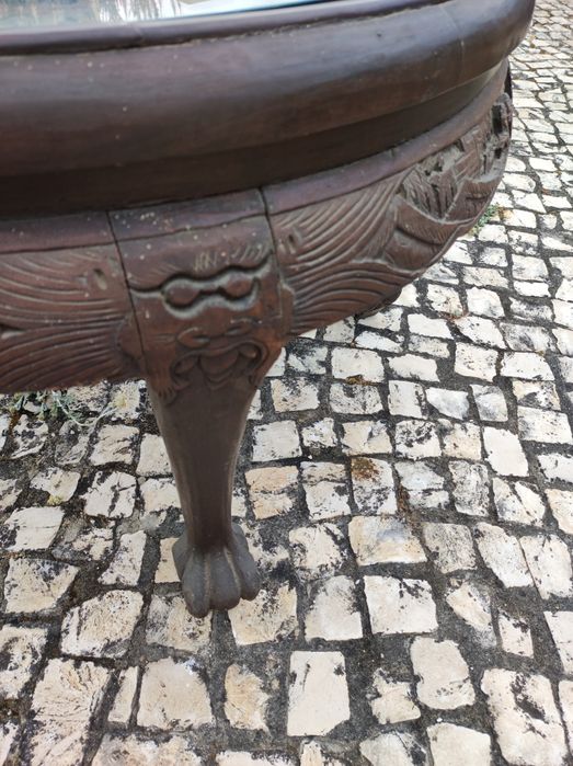 Mesa de sala em madeira