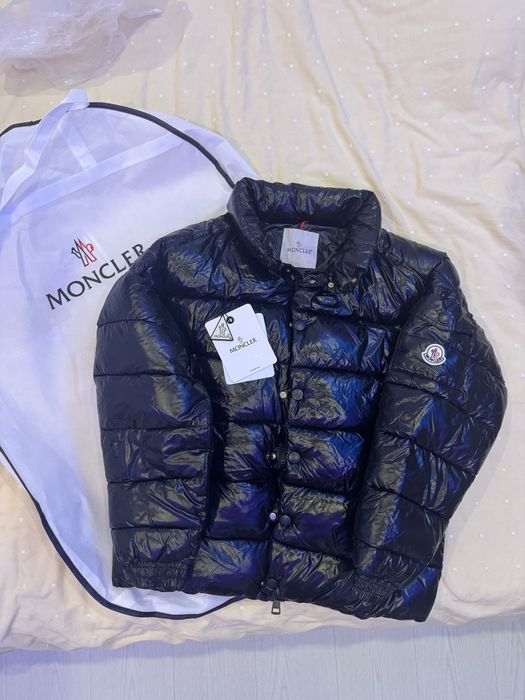 Casaco Moncler novo