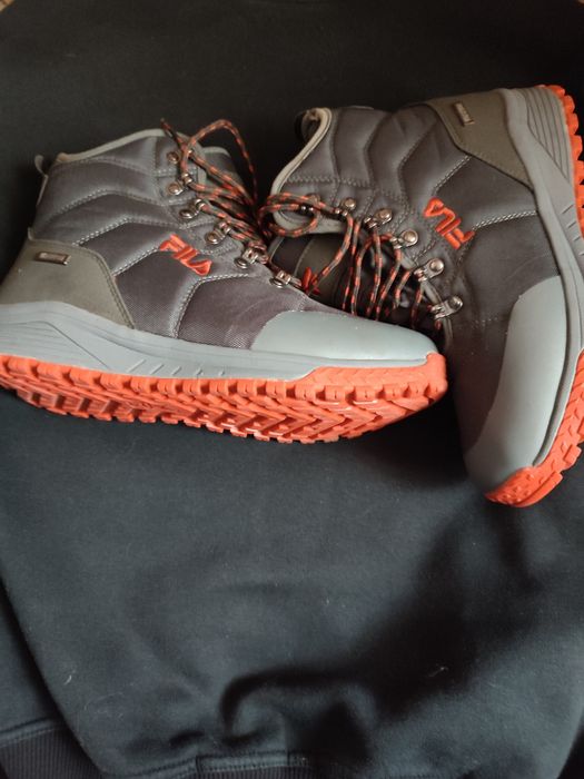 Спортивні теплі волого захисні ботінки