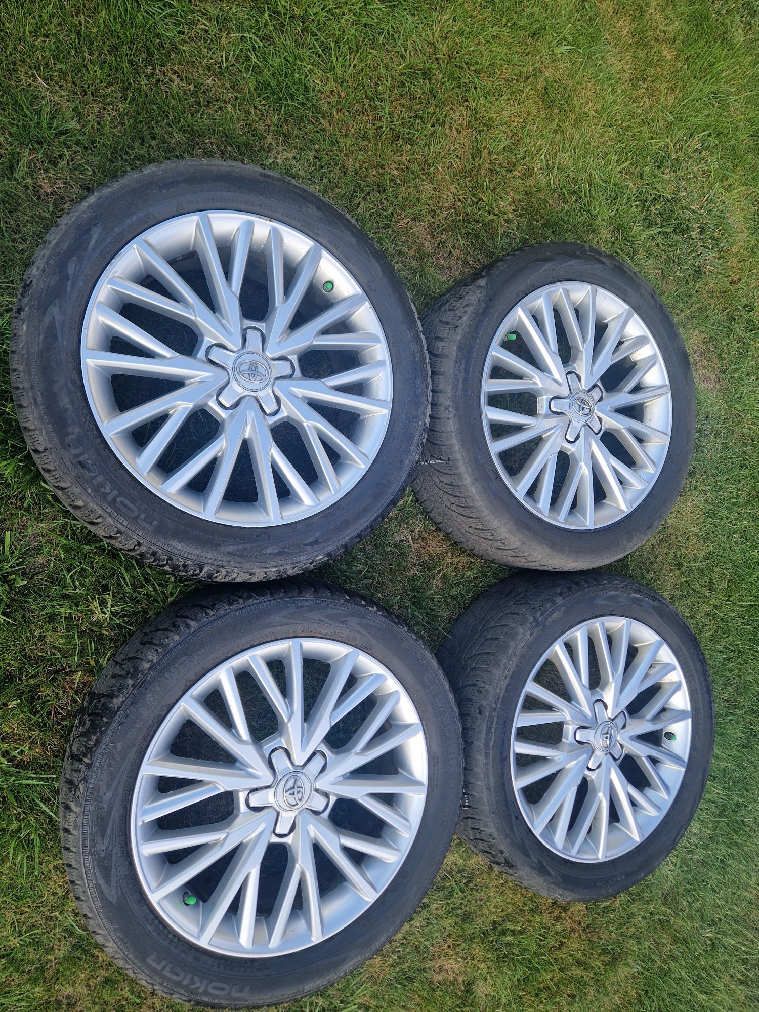 Koła Toyota C-HR 18" ,opony zimowe, czujniki ciśnienia.