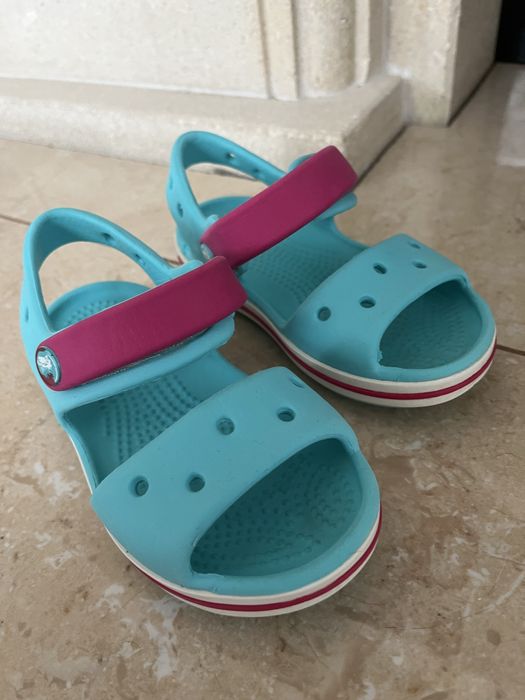 Літнє взуття для дівчинки