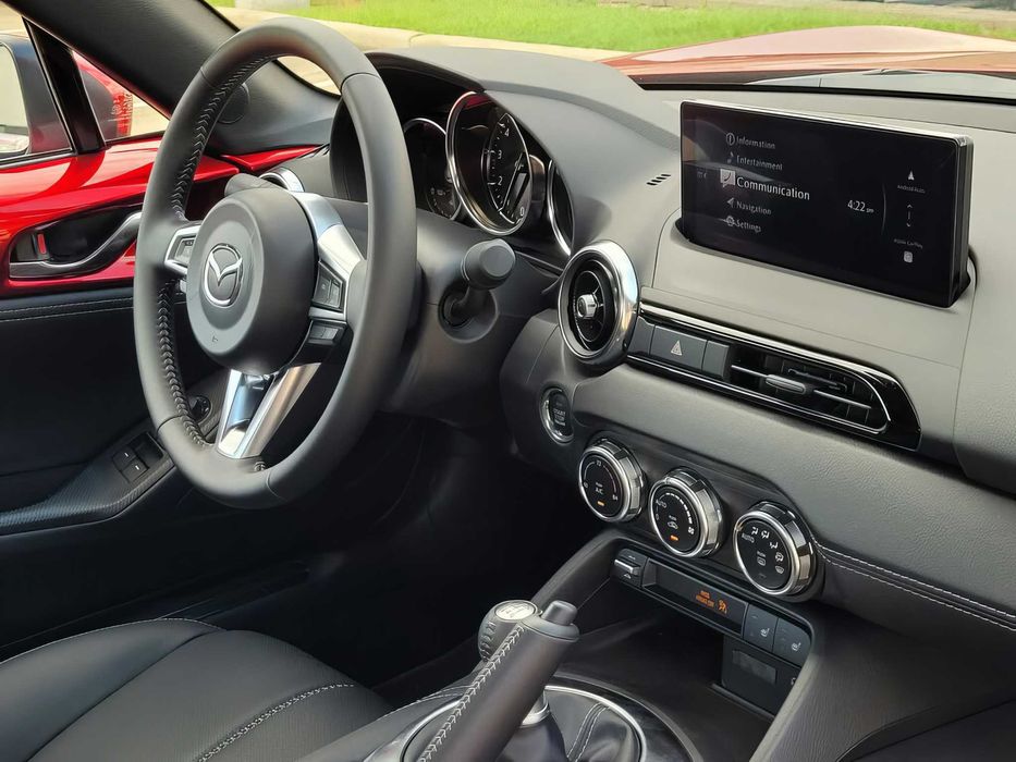 Mazda MX-5      2025