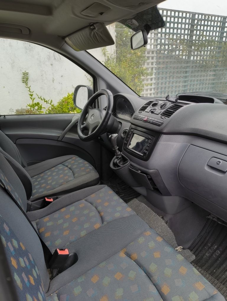 Mercedes Vito Minibus 9 lugares 2.2L