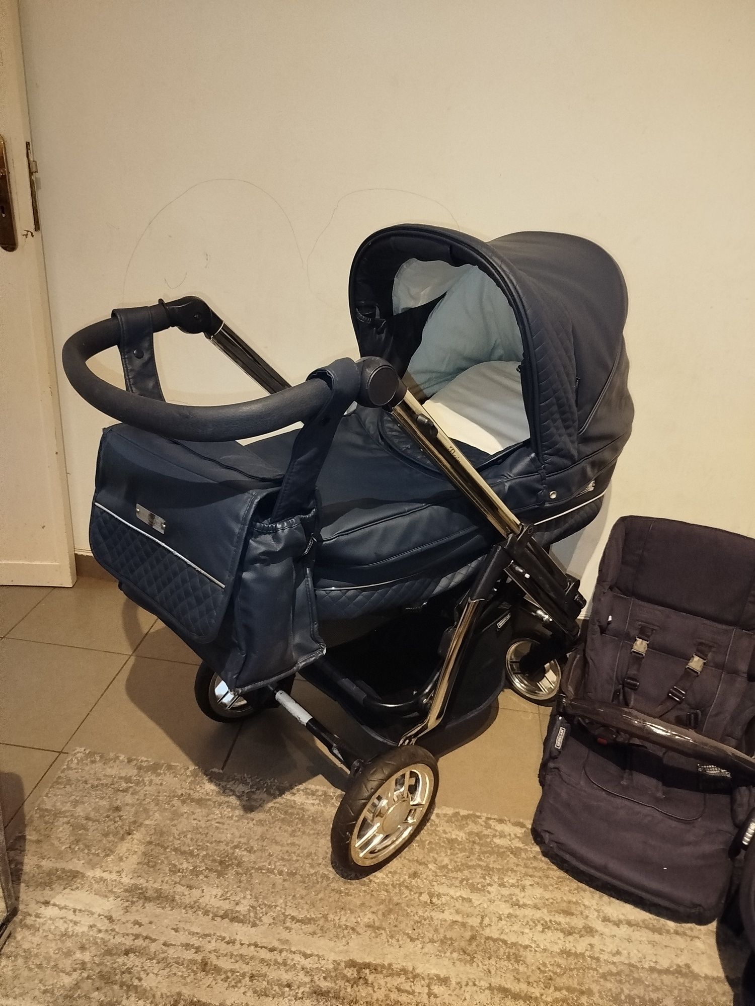 Vendo carrinho de bebe em bom estado