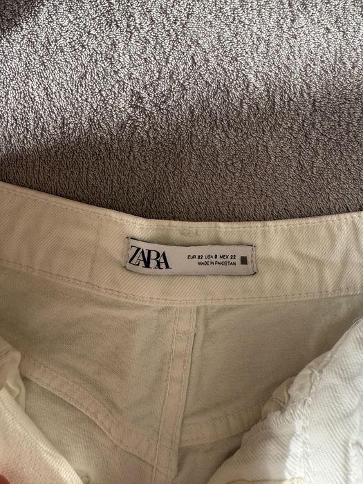 Білі джинсові шорти zara