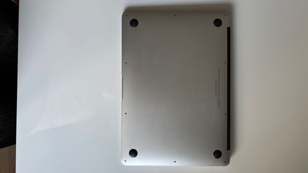 Apple MacBook Air A1466 13,3" 2013r. i5-8GB RAM 128GB SSD