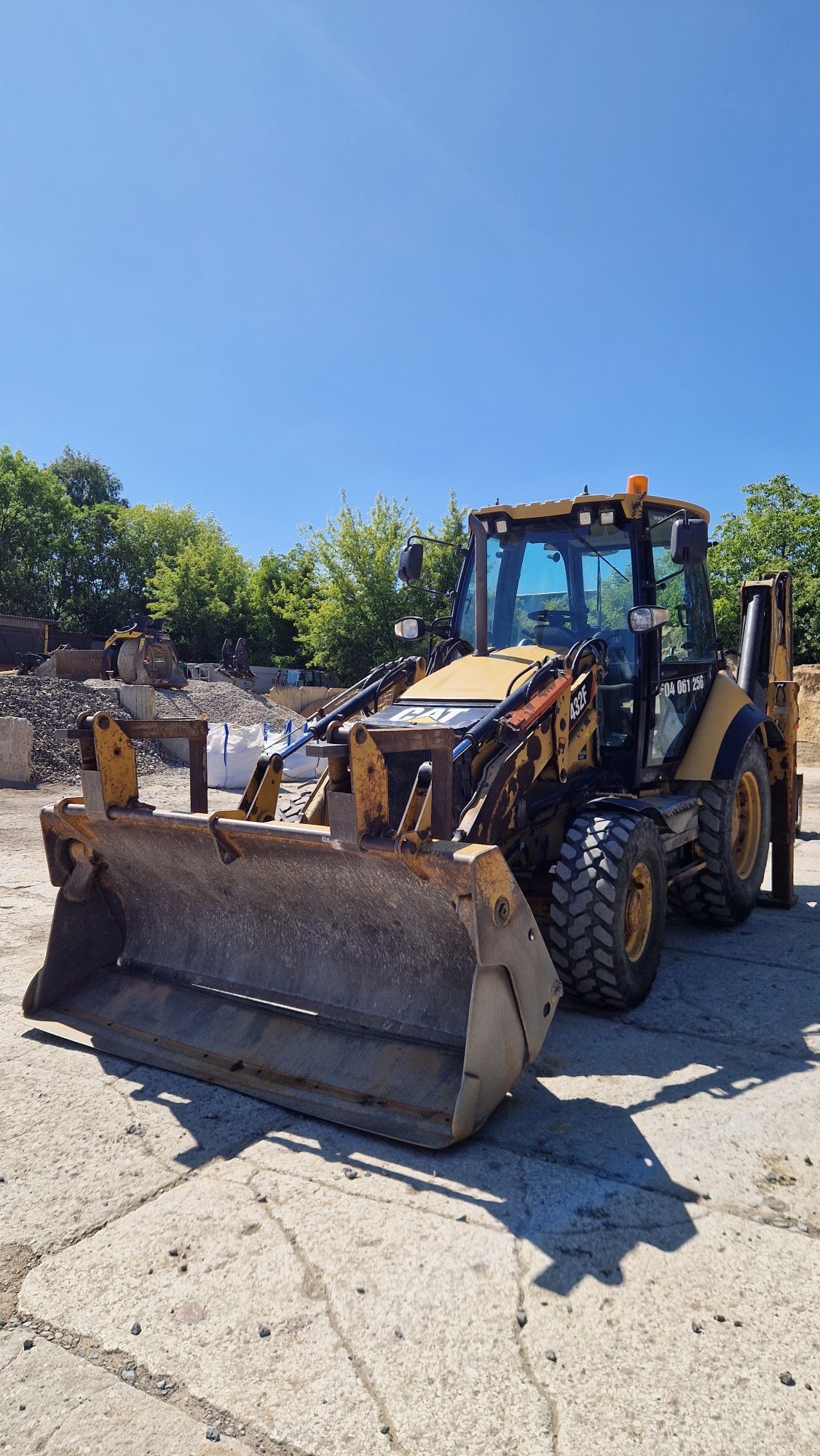 Koparko-ładowaka Cat 432f