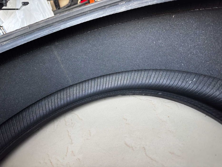 Продам зимові шини 235/45 R18 88T Goodyear UltraGrip ICE2