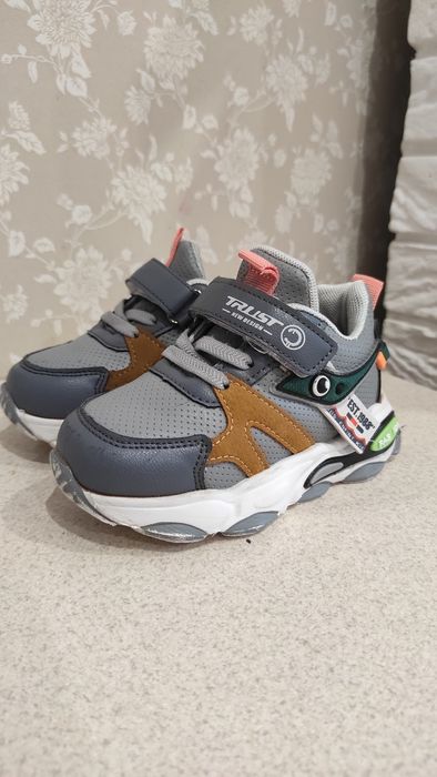 Кросівки на хлопчика 15-15.5 см