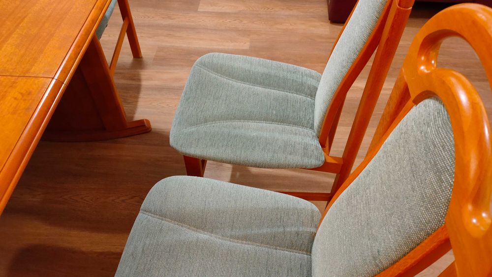 stół i 6 krzeseł komplet