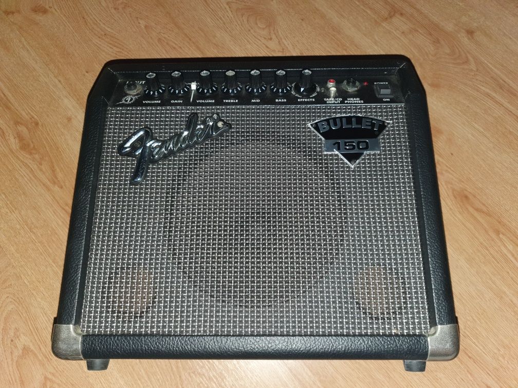 Amplificador Fender Bullet 150