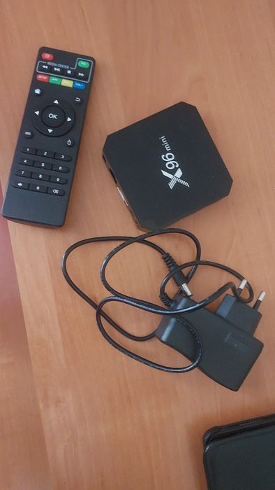 Продам Smart TV приставку