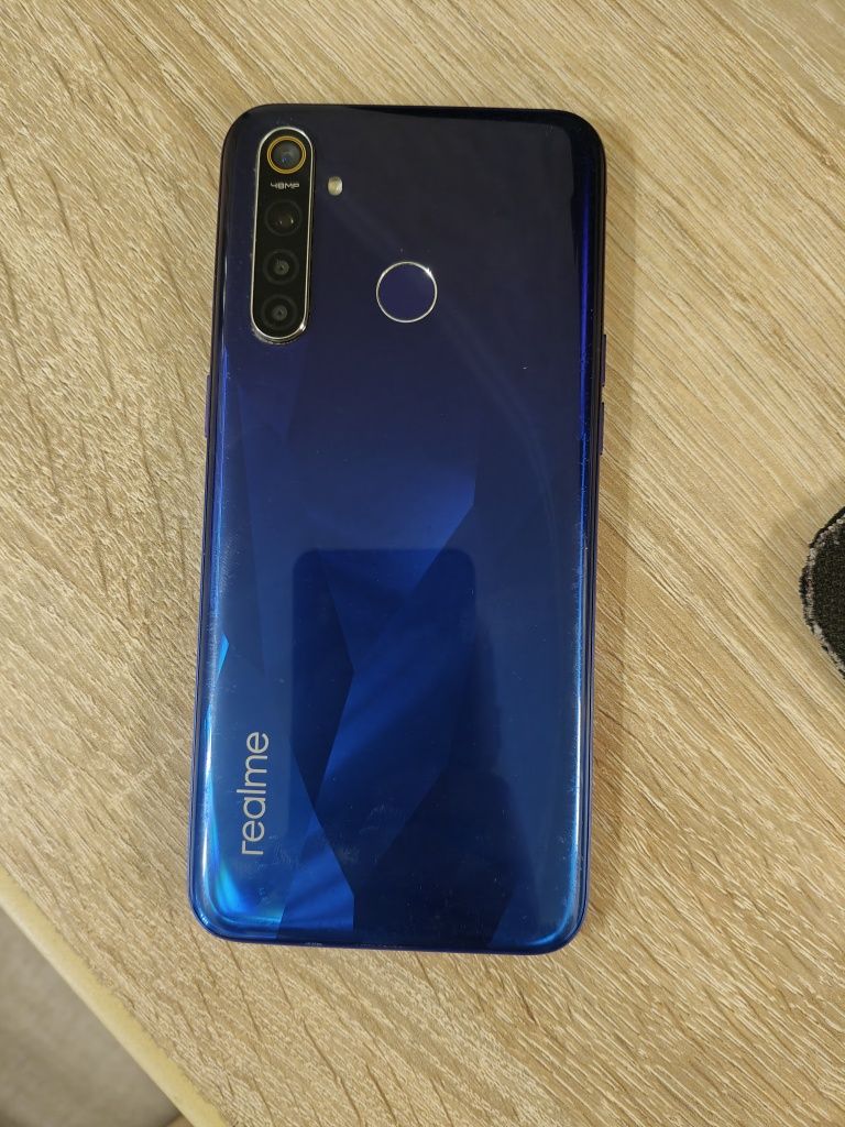 Смартфон Realme 5 PRO