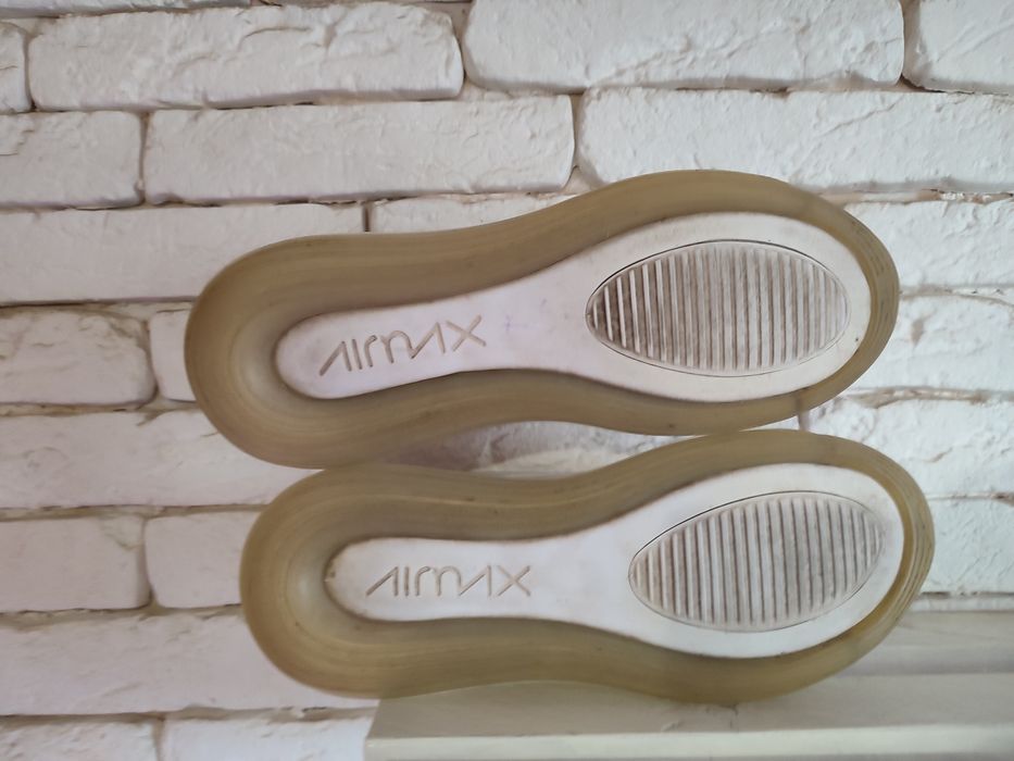 Nike air max 720 кросівки чоловічі оригінальні Англія 30.5см