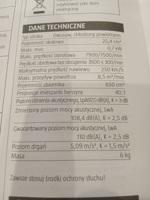Odkurzacz spalinowy do liści z rozdrabniarka.