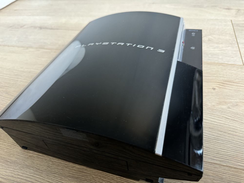 Konsola ps3 z dodatkami playstation