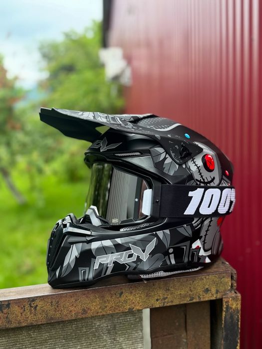 Продам кросовий шолом марки pro