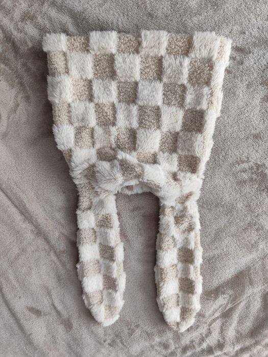 Зимова шапка, жіноча