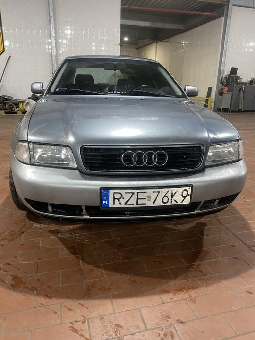 Ауді А4 Б5 1.6 MPI