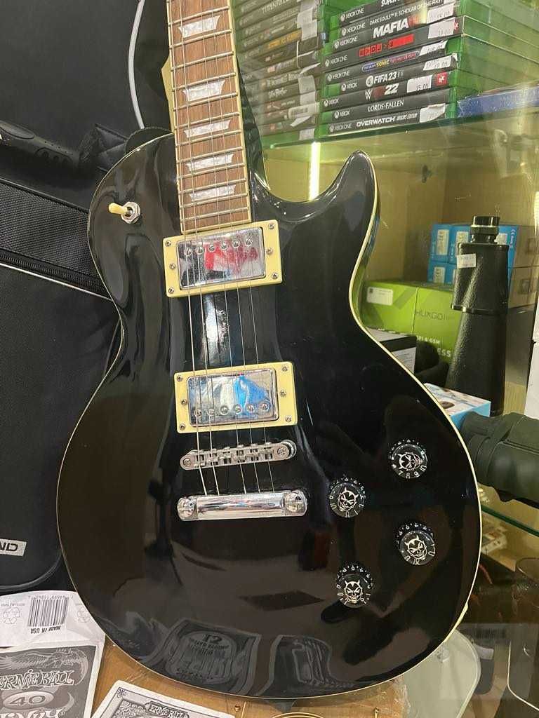 Gitara elektryczna Supreme z pokrowcem/Komis Krzysiek