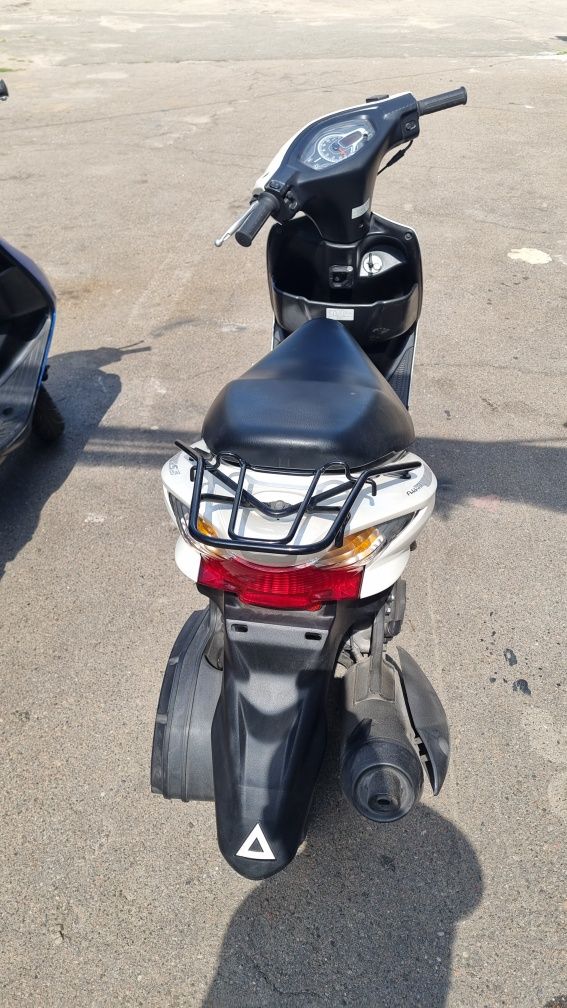 Скутер Сузуки Адресс 125 Suzuki Adress 125 S з контейнера