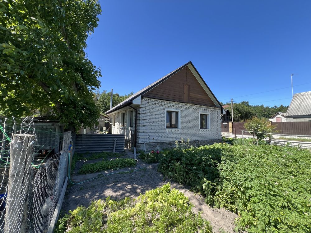 Продаж будинку в Довжику 4 кімнати