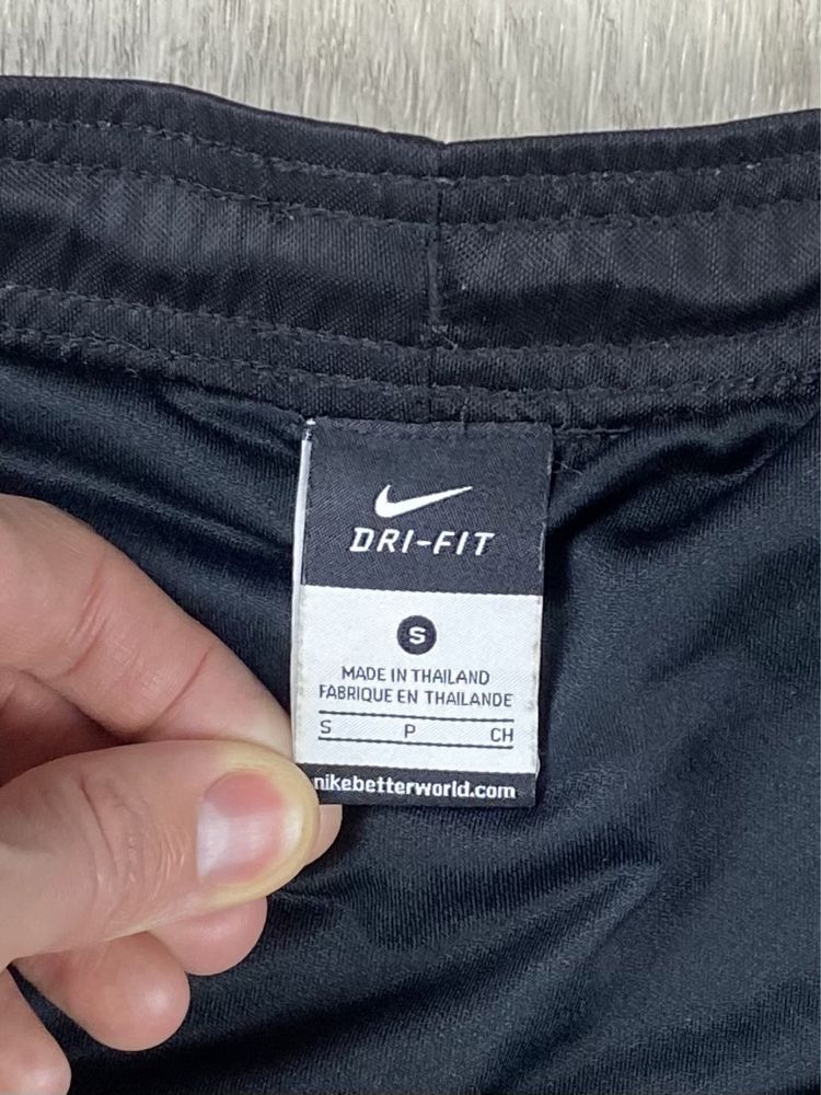 Nike dri-fit шорты s размер спортивные чёрные оригинал