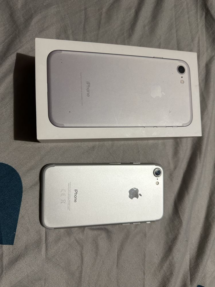 iPhone 7 Silver idealny stan