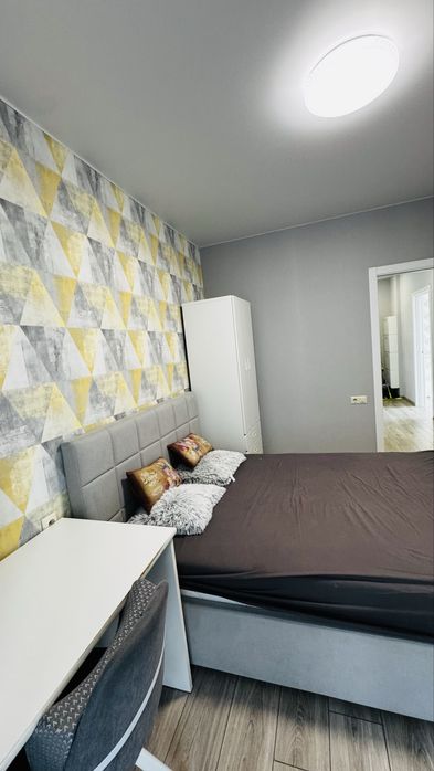 Сдам кухня-студия и 3 спальни Маршал Сити