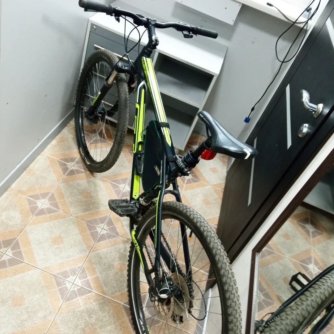 Велосипед GT Aggressor Comp колеса 27.5"